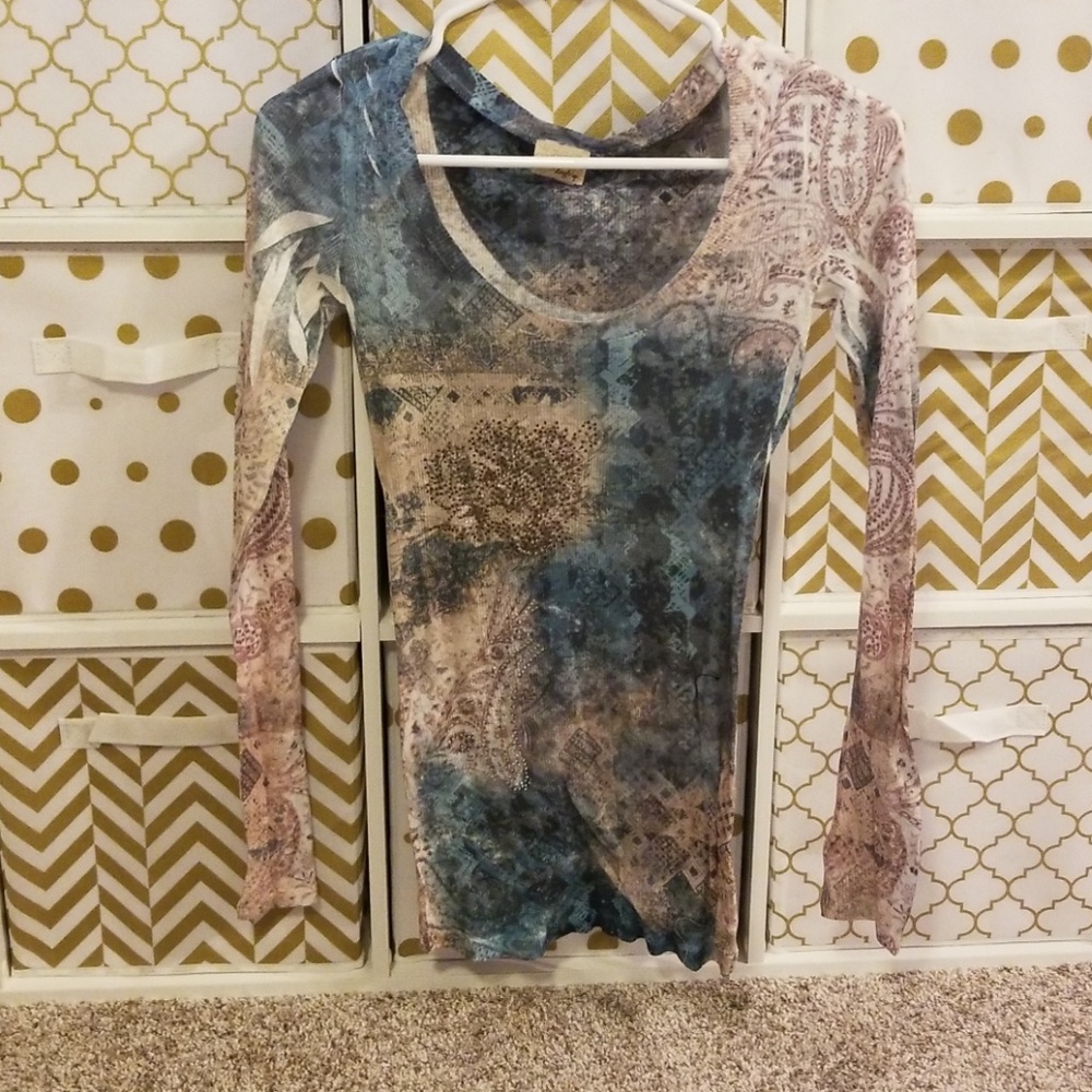 Long sleeve tee